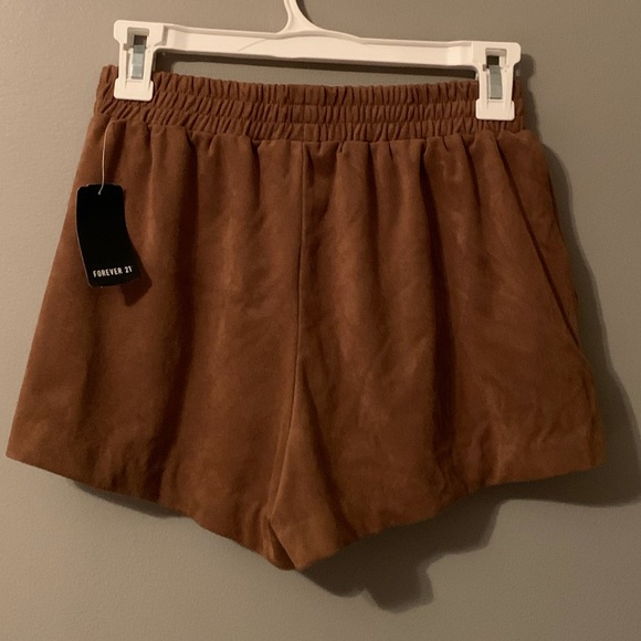 Forever 21 suede shorts - Picture 3 of 3